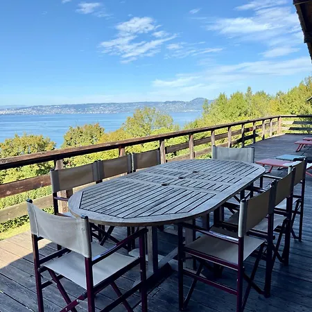 Шале Large Overlooking Geneva Лугрин